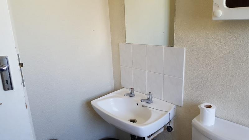 1 Bedroom Property for Sale in Eden Glen Gauteng