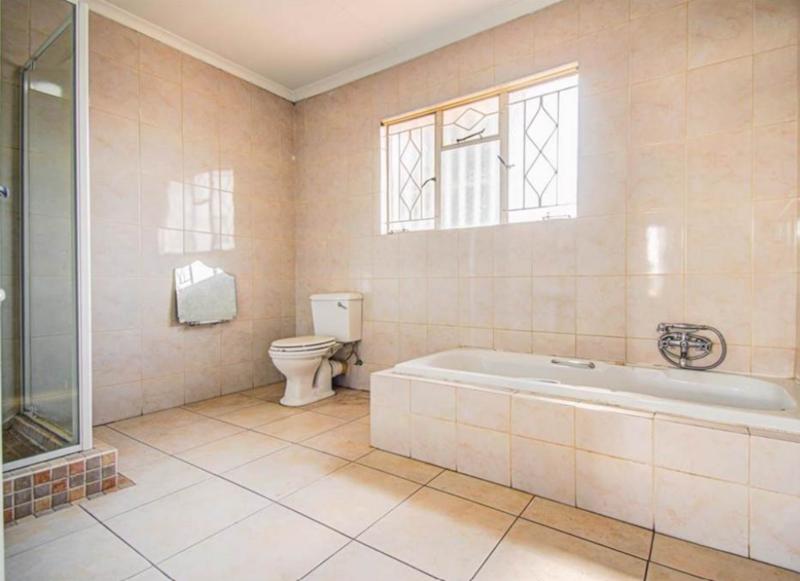 5 Bedroom Property for Sale in Highway Gardens Gauteng