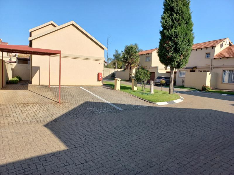 2 Bedroom Property for Sale in Wychwood Gauteng