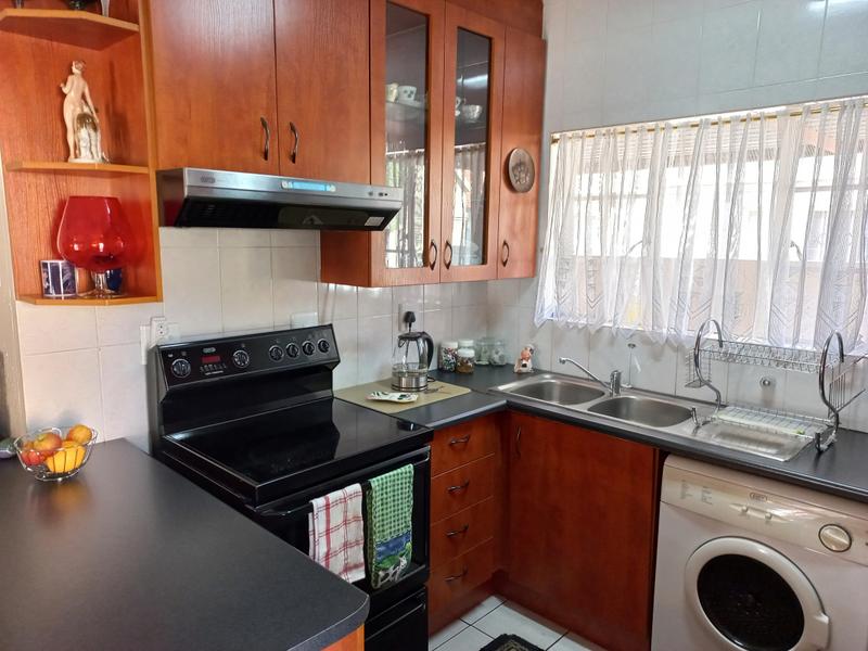 2 Bedroom Property for Sale in Wychwood Gauteng