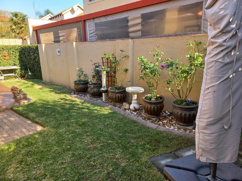 2 Bedroom Property for Sale in Wychwood Gauteng