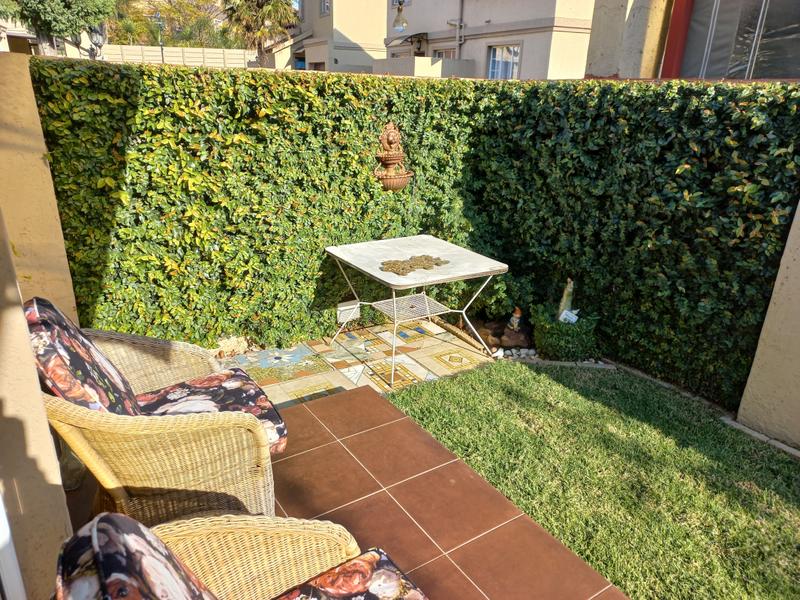 2 Bedroom Property for Sale in Wychwood Gauteng