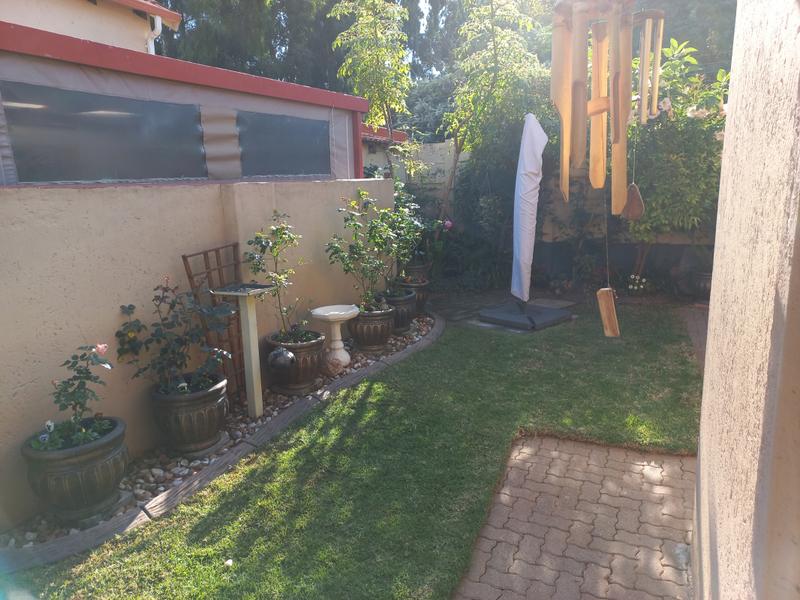 2 Bedroom Property for Sale in Wychwood Gauteng
