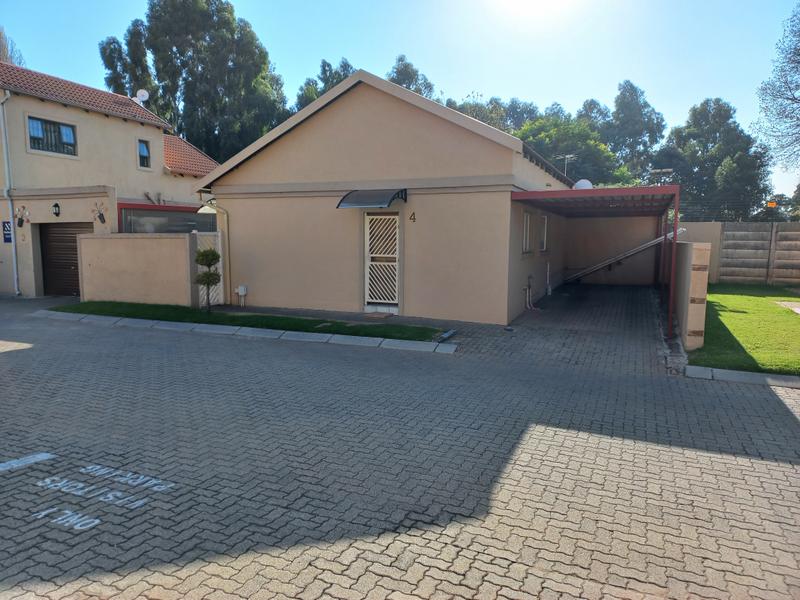 2 Bedroom Property for Sale in Wychwood Gauteng