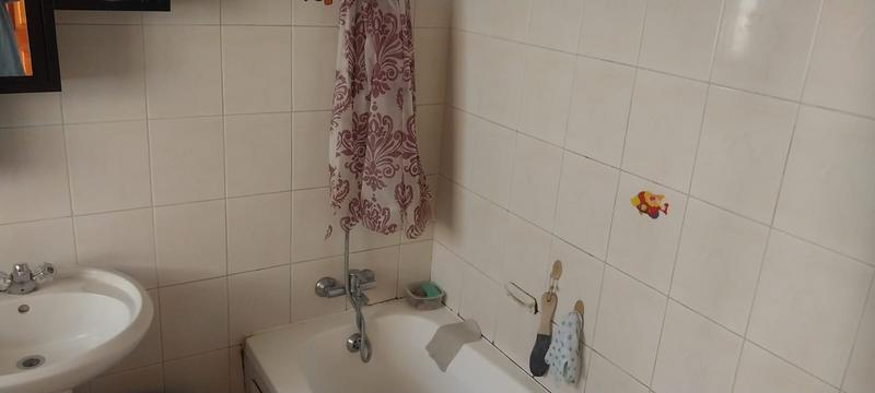 2 Bedroom Property for Sale in Bezuidenhout Valley Gauteng