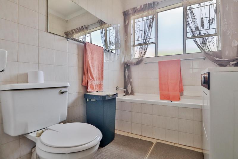 2 Bedroom Property for Sale in Edenvale Gauteng