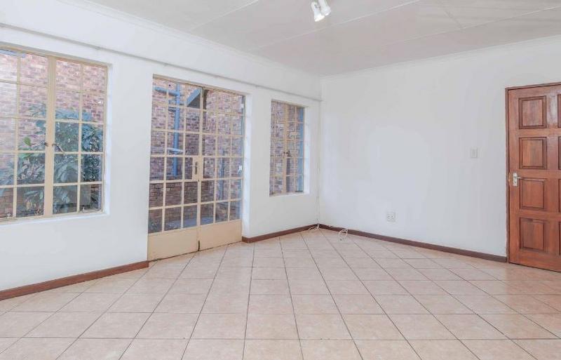 2 Bedroom Property for Sale in Greenstone Hill Gauteng