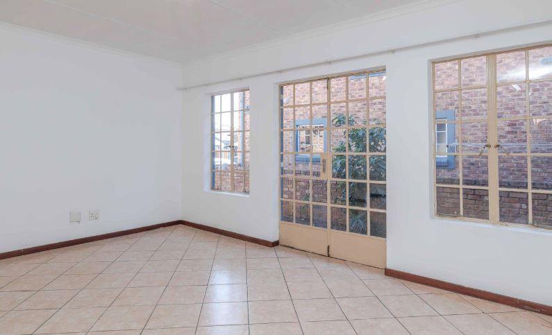 2 Bedroom Property for Sale in Greenstone Hill Gauteng