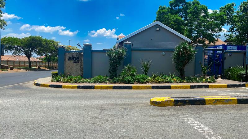 2 Bedroom Property for Sale in Greenstone Hill Gauteng