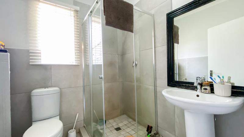 2 Bedroom Property for Sale in Greenstone Hill Gauteng