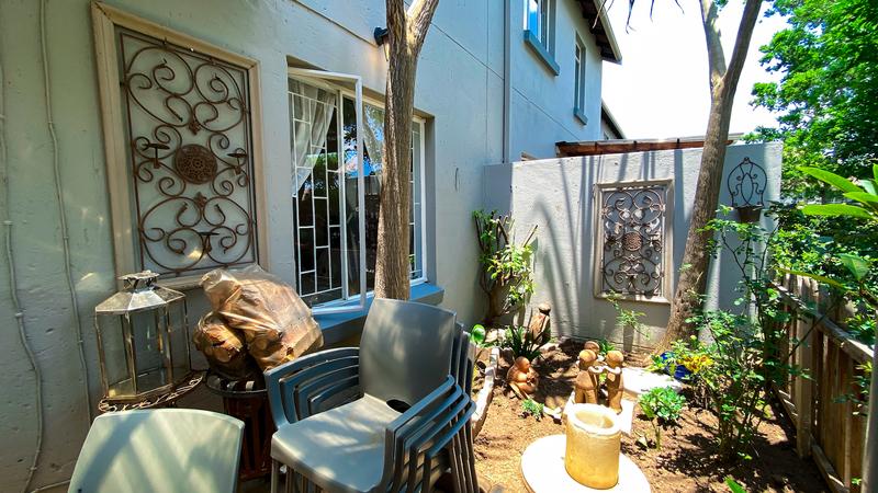 2 Bedroom Property for Sale in Greenstone Hill Gauteng