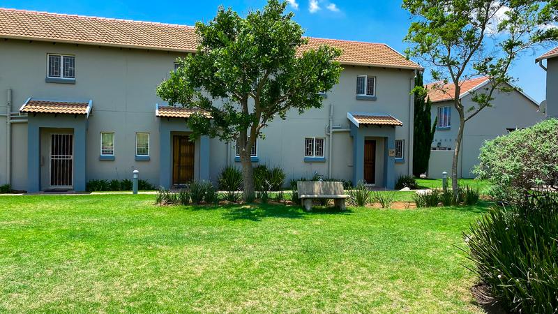 2 Bedroom Property for Sale in Greenstone Hill Gauteng