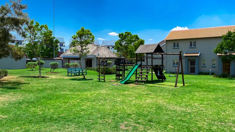 2 Bedroom Property for Sale in Greenstone Hill Gauteng