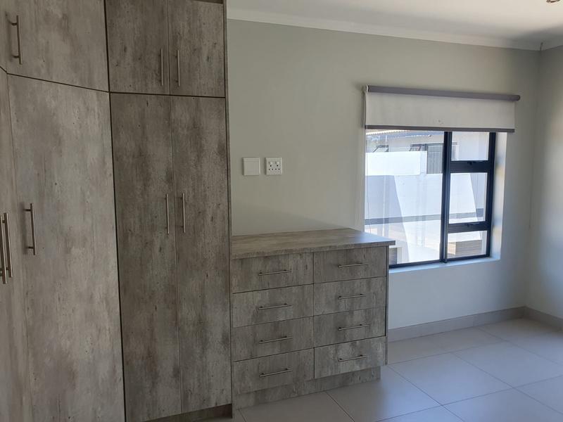 3 Bedroom Property for Sale in Edenvale Central Gauteng