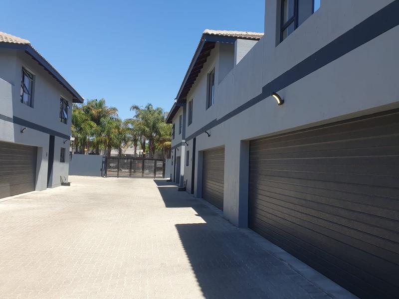 3 Bedroom Property for Sale in Edenvale Central Gauteng