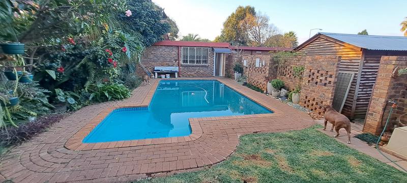 5 Bedroom Property for Sale in Chantelle Gauteng