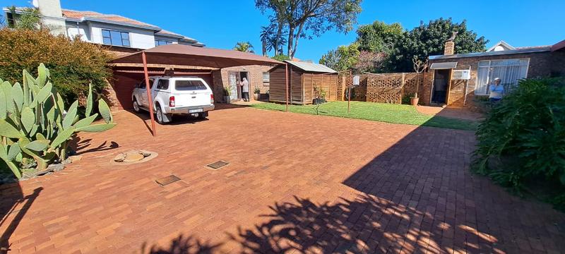 5 Bedroom Property for Sale in Chantelle Gauteng