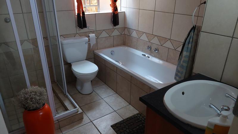 2 Bedroom Property for Sale in Theresa Park Gauteng