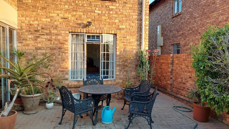 2 Bedroom Property for Sale in Theresa Park Gauteng