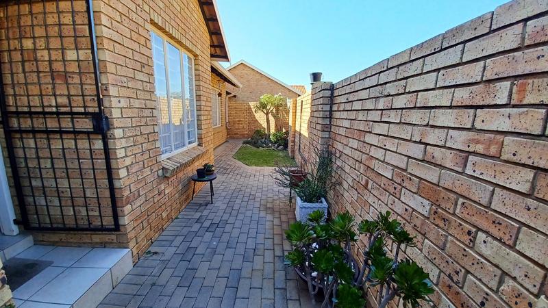 3 Bedroom Property for Sale in Annlin Gauteng