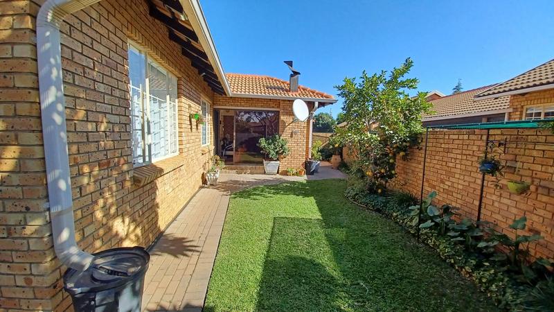 3 Bedroom Property for Sale in Annlin Gauteng