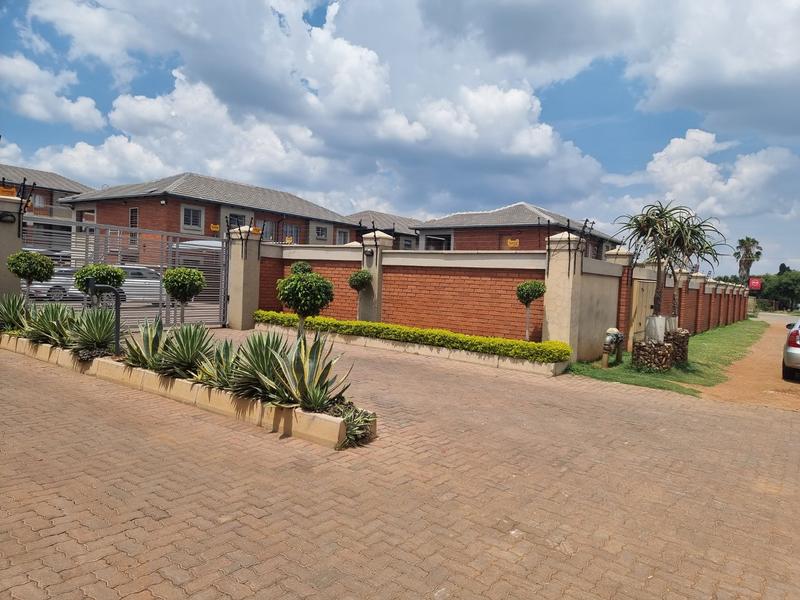 2 Bedroom Property for Sale in Booysens Gauteng