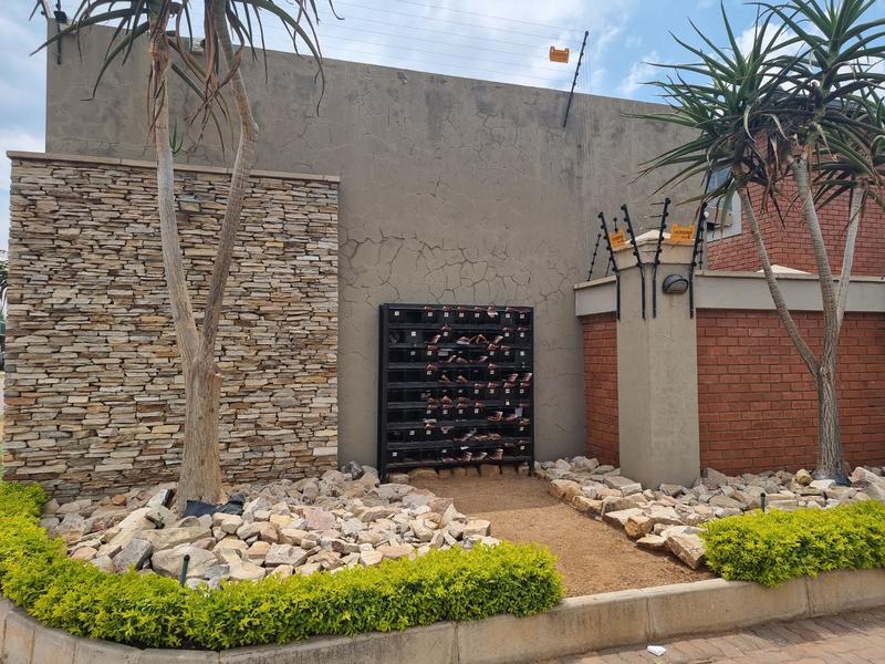 2 Bedroom Property for Sale in Booysens Gauteng