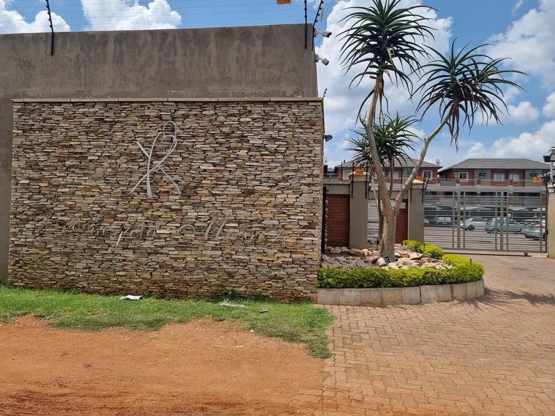 2 Bedroom Property for Sale in Booysens Gauteng