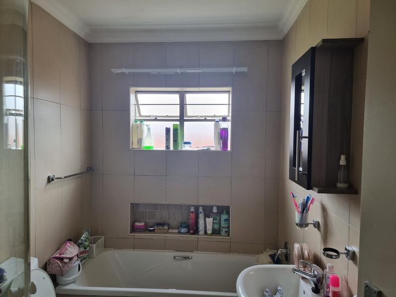 2 Bedroom Property for Sale in Booysens Gauteng