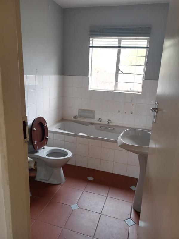 2 Bedroom Property for Sale in Doornpoort Gauteng