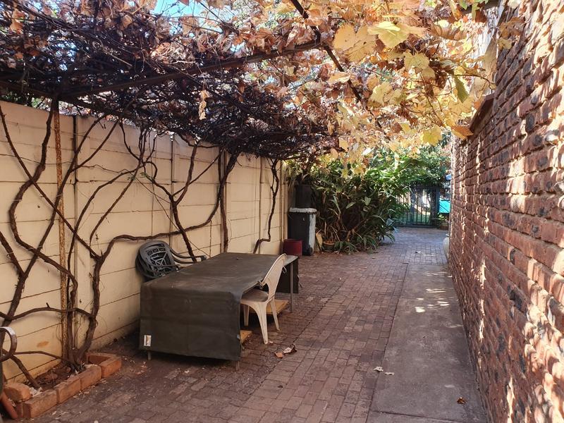 4 Bedroom Property for Sale in Dorandia Gauteng