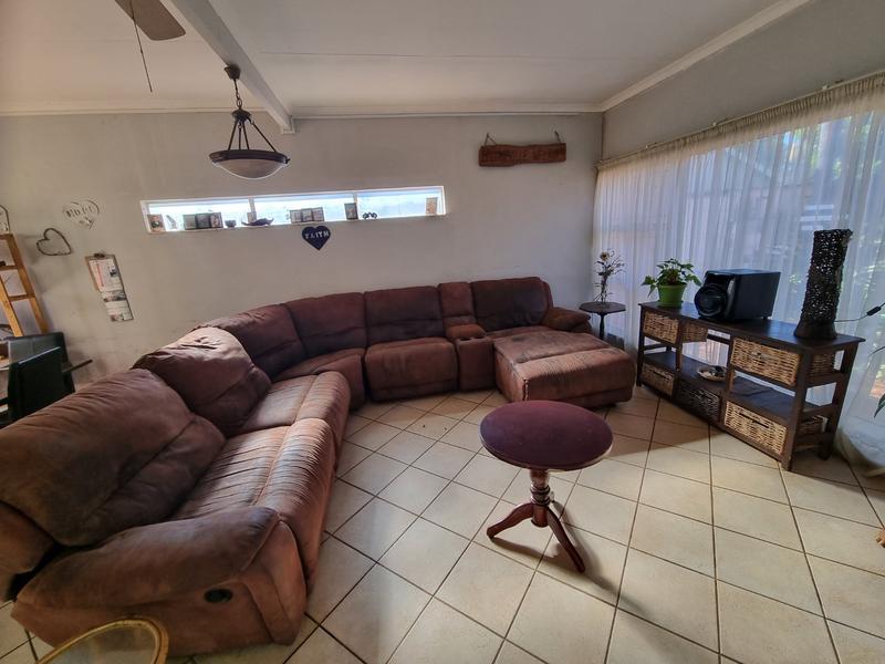 4 Bedroom Property for Sale in Dorandia Gauteng