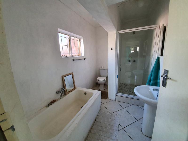 4 Bedroom Property for Sale in Dorandia Gauteng