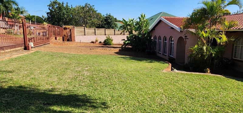 4 Bedroom Property for Sale in Florauna Gauteng