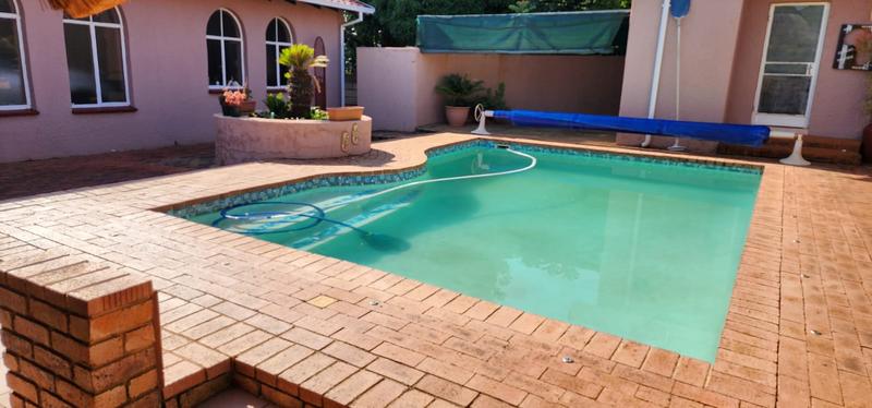 4 Bedroom Property for Sale in Florauna Gauteng