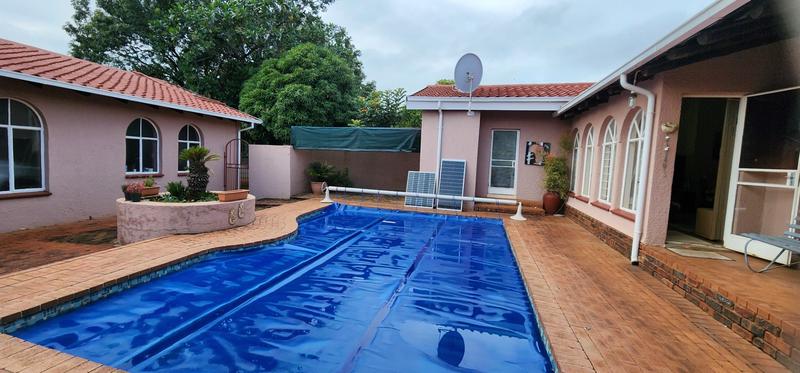 4 Bedroom Property for Sale in Florauna Gauteng