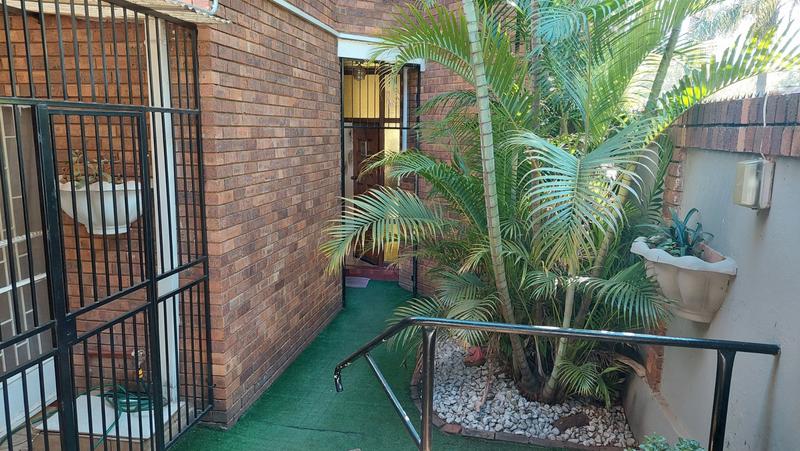 3 Bedroom Property for Sale in Florauna Gauteng