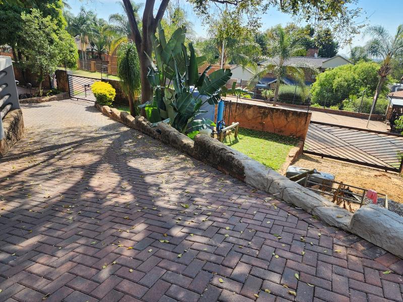 5 Bedroom Property for Sale in Montana Park Gauteng