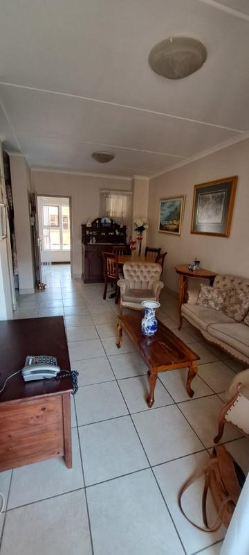 2 Bedroom Property for Sale in Montana Tuine Gauteng