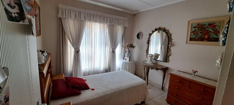 2 Bedroom Property for Sale in Montana Tuine Gauteng