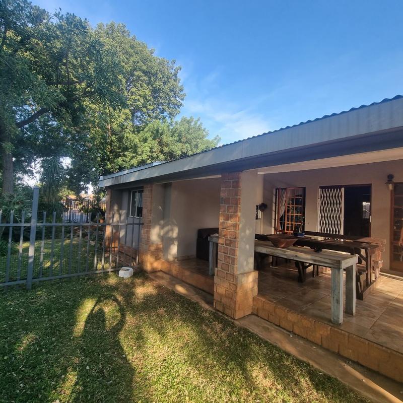 4 Bedroom Property for Sale in Sinoville Gauteng