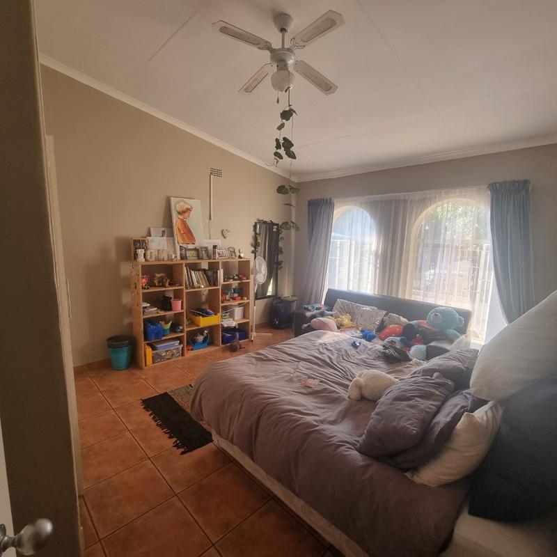 4 Bedroom Property for Sale in Sinoville Gauteng