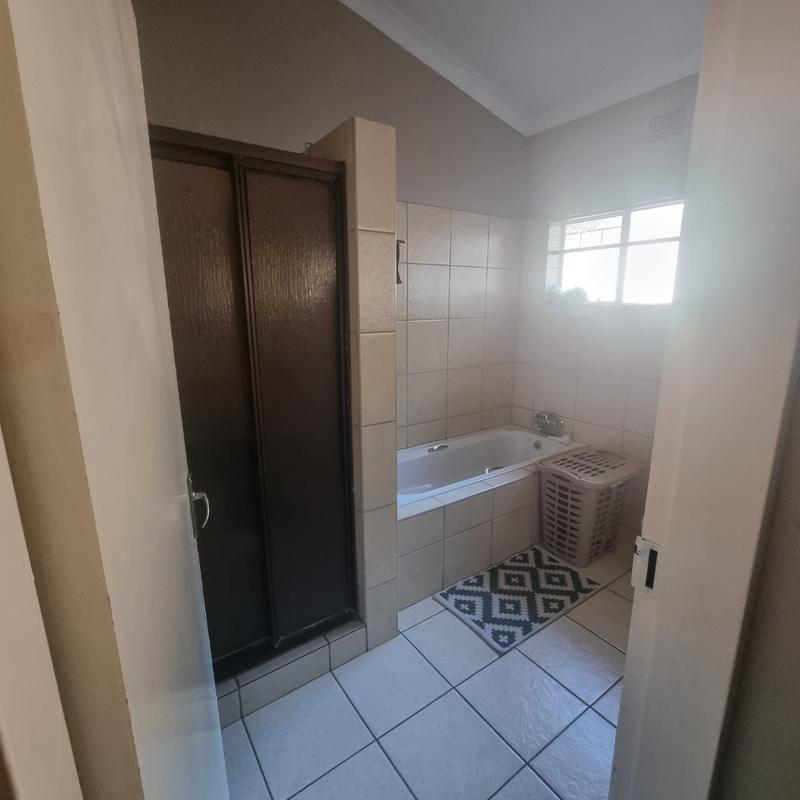 4 Bedroom Property for Sale in Sinoville Gauteng