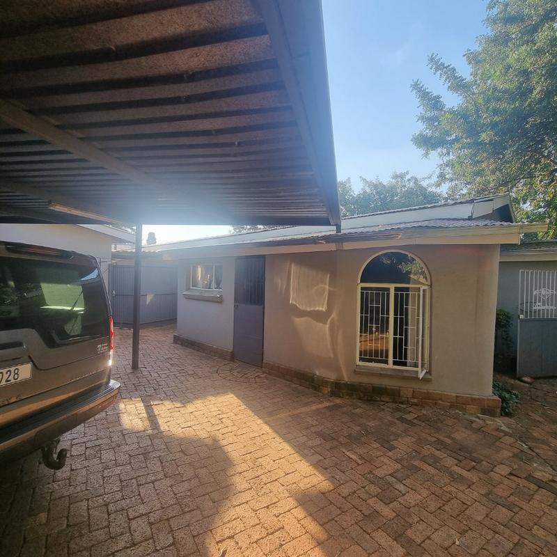 4 Bedroom Property for Sale in Sinoville Gauteng