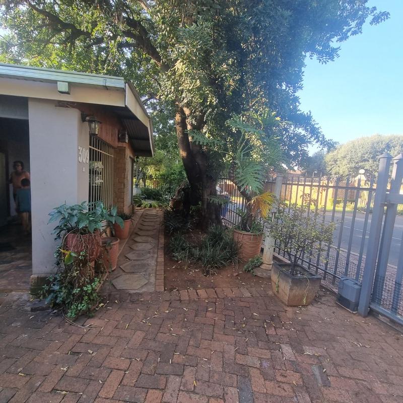 4 Bedroom Property for Sale in Sinoville Gauteng