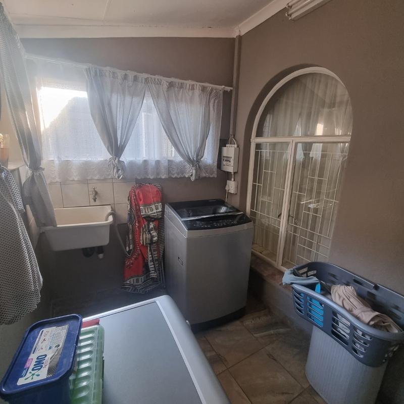 4 Bedroom Property for Sale in Sinoville Gauteng