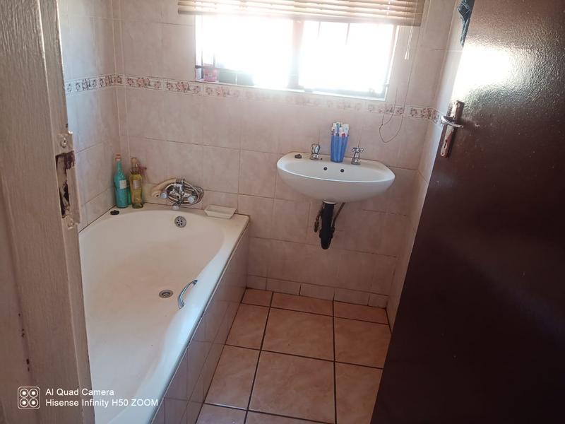 2 Bedroom Property for Sale in Dawn Park Gauteng