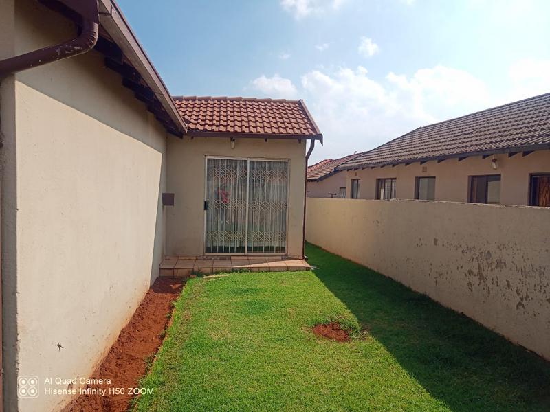 2 Bedroom Property for Sale in Dawn Park Gauteng