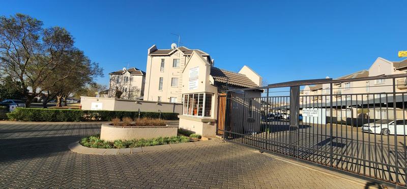 1 Bedroom Property for Sale in Klippoortjie Gauteng