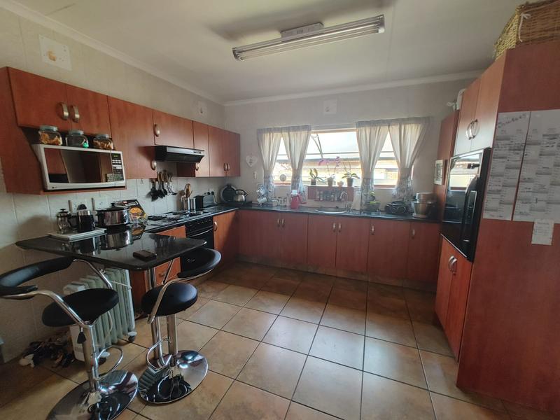 3 Bedroom Property for Sale in Sonneveld Gauteng